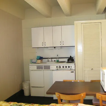 Cutty Sark Efficiencies And Historic Cottage'S Virginia Beach Room photo