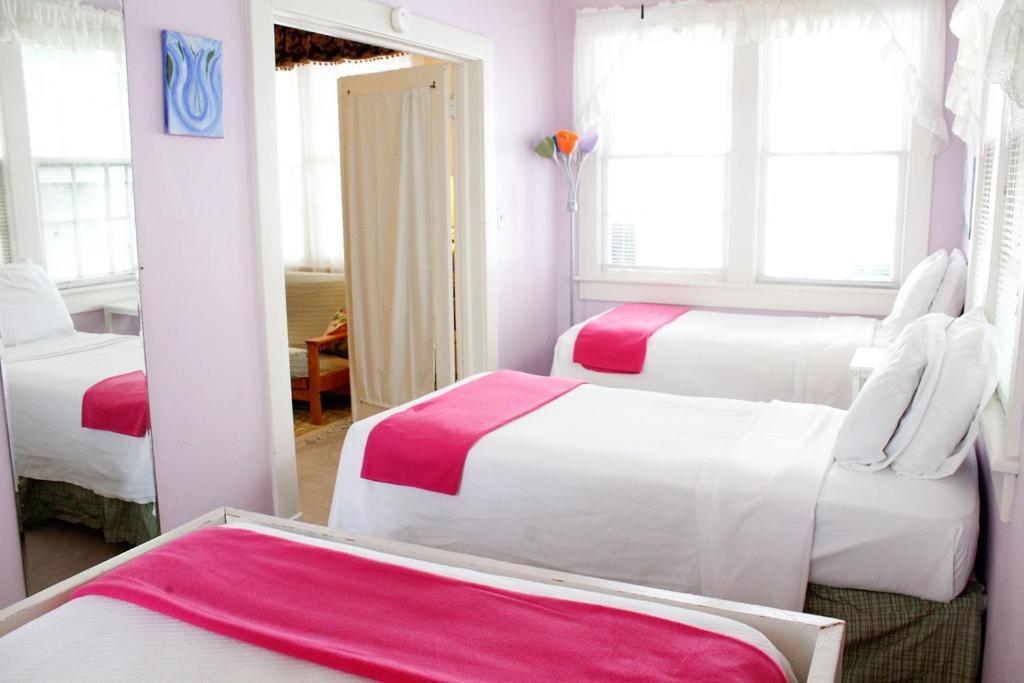 Cutty Sark Efficiencies And Historic Cottage's Hotel 3*