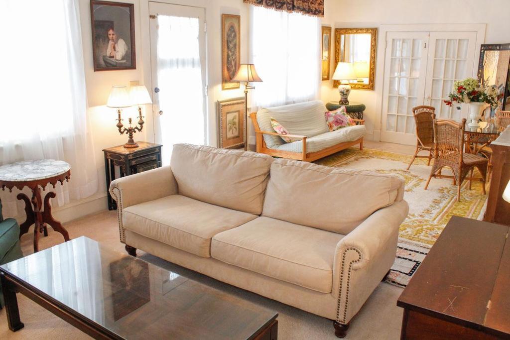 Cutty Sark Efficiencies And Historic Cottage's Hotel